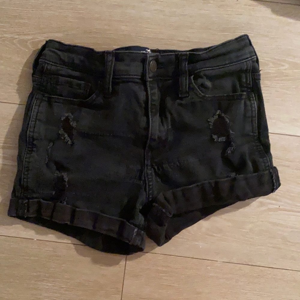 black hollister shorts